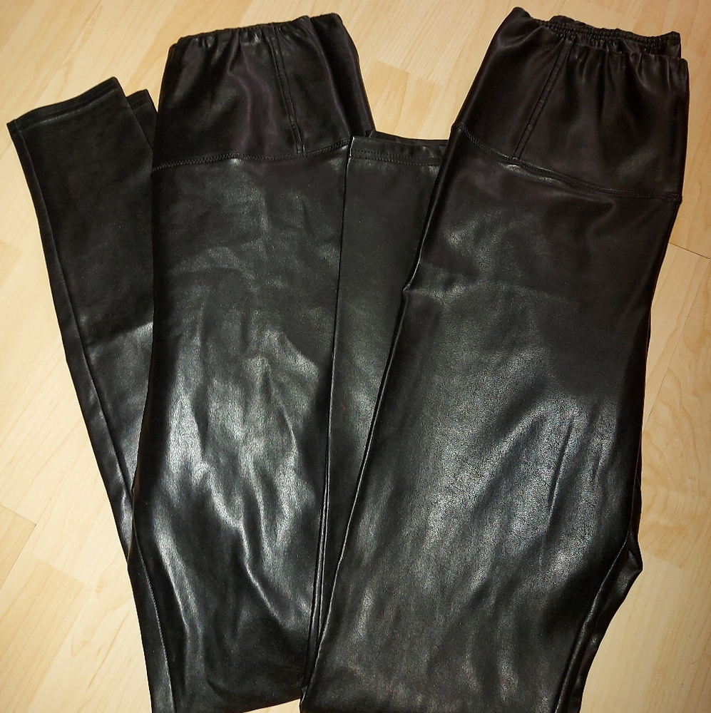 Wilfred Free Aritzia Vegan Leather 2 Pair Bundle - Picture 6 of 9